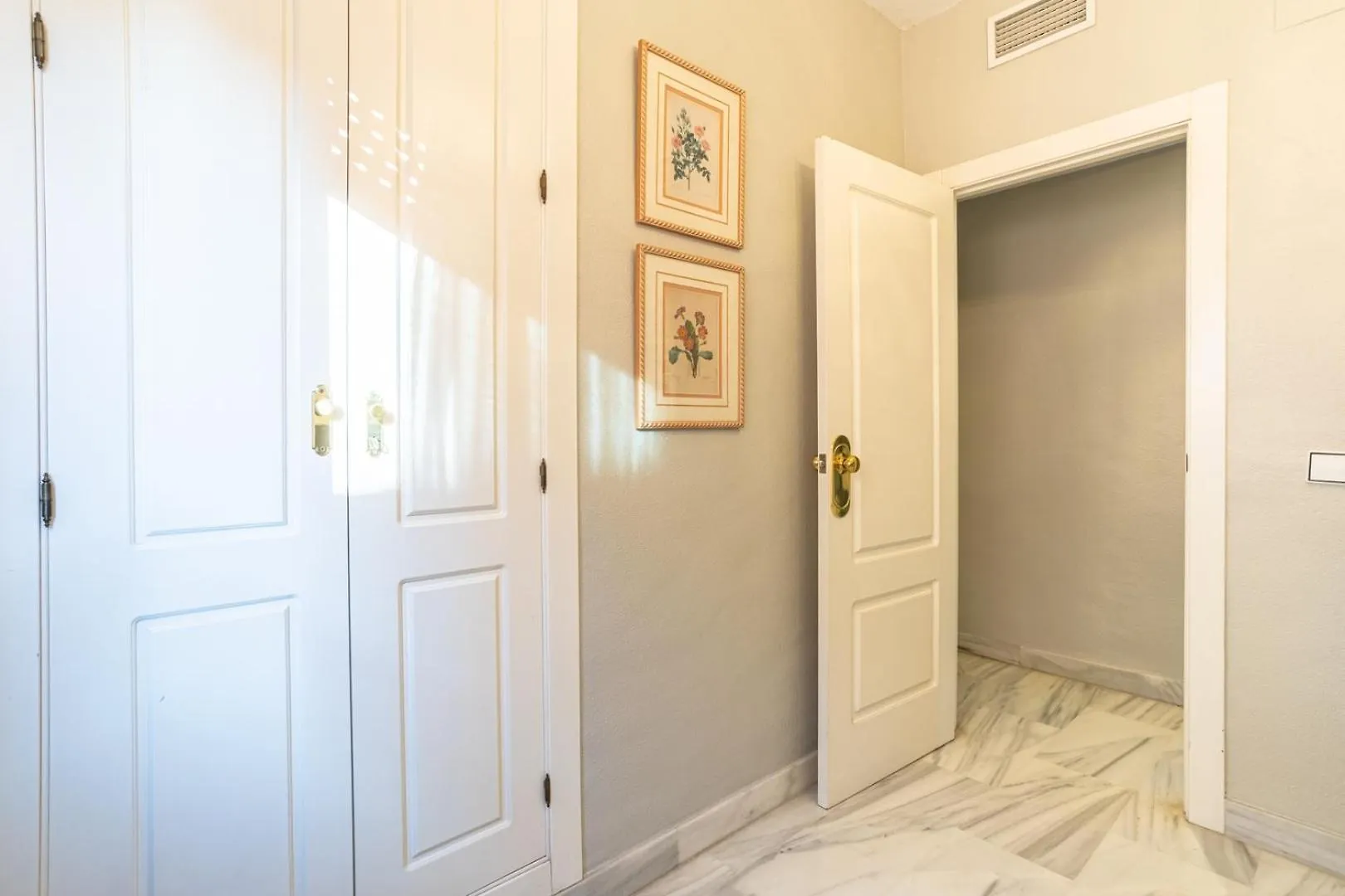 Sevilla Sunshine - Vacacional Sevilla Tomares Apartment