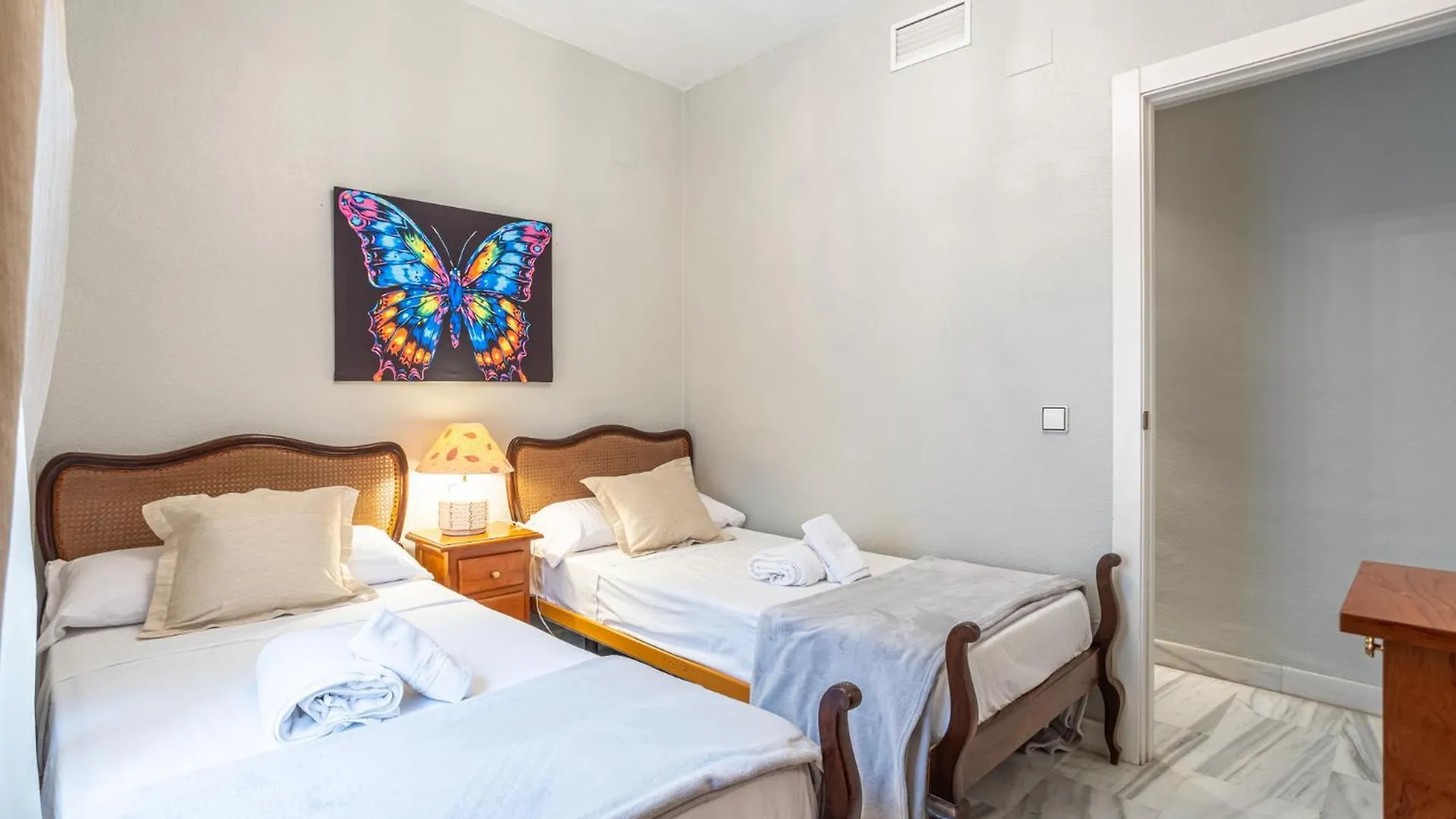 Sevilla Sunshine - Vacacional Sevilla Tomares Apartment